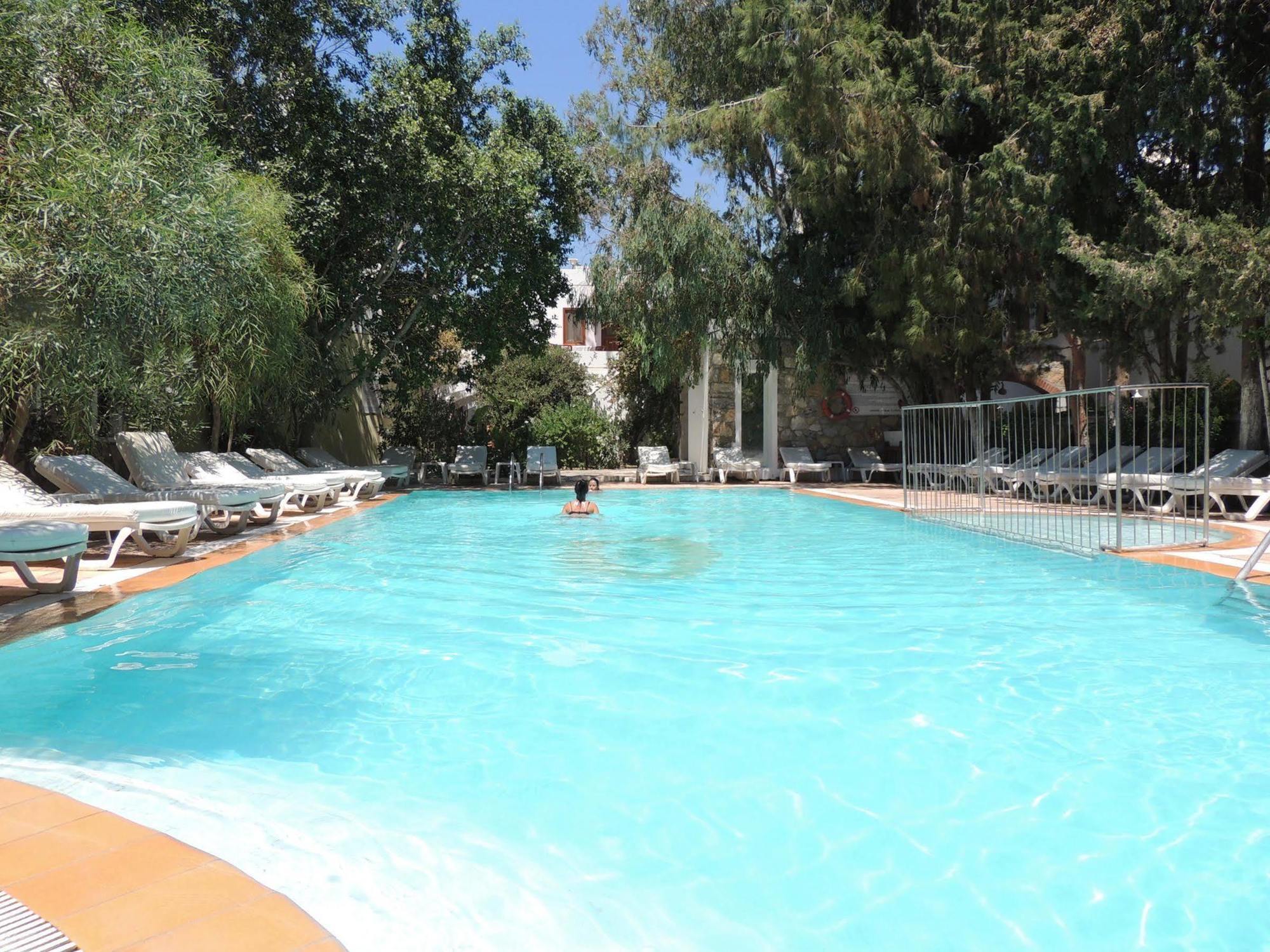 Okaliptus Otel Bitez Ngoại thất bức ảnh